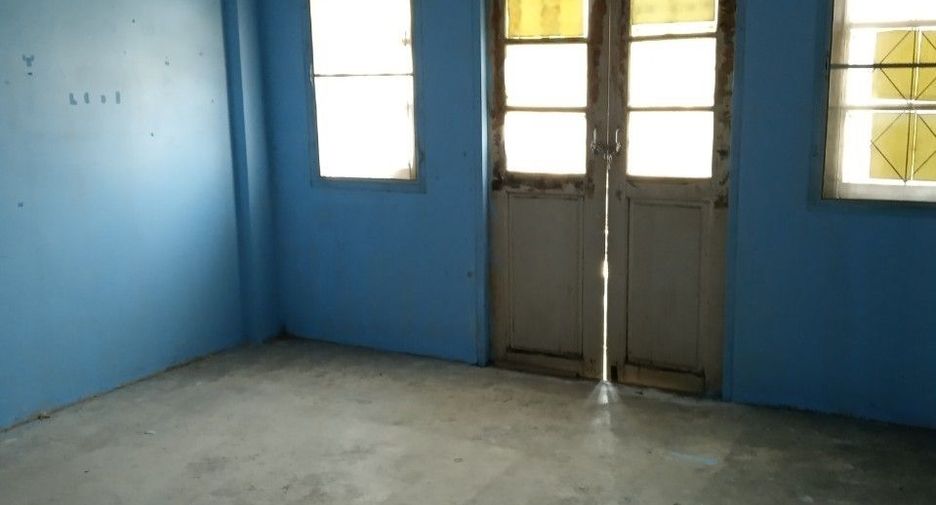 For rent 2 bedrooms townhouse in Mueang Samut Prakan, Samut Prakan
