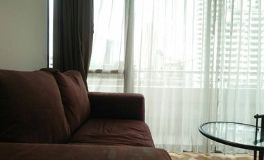 À louer studio condo à Khlong Toei, Bangkok