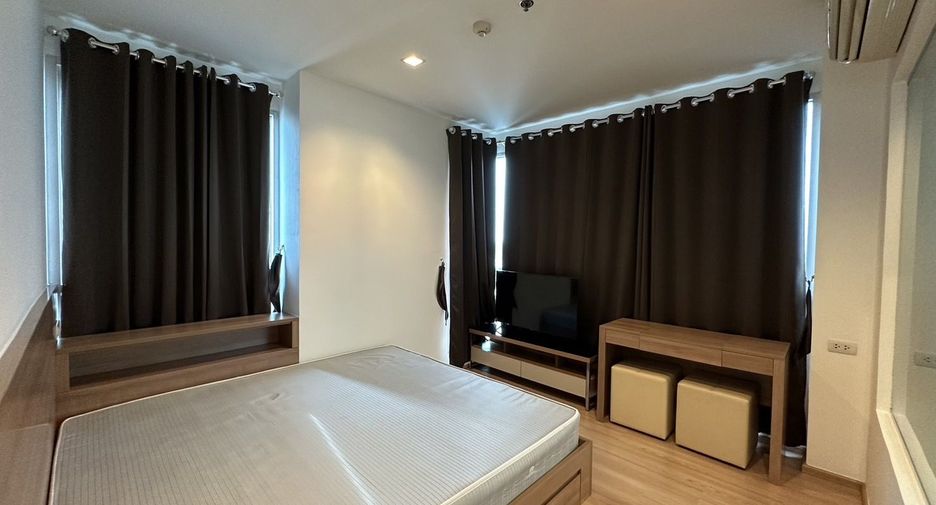 For rent 2 bedrooms condo in Phaya Thai, Bangkok