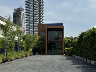 For rent retail Space in Yan Nawa, Bangkok