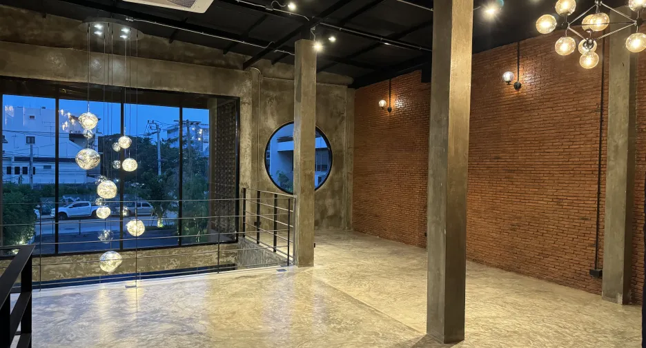 For rent retail Space in Yan Nawa, Bangkok