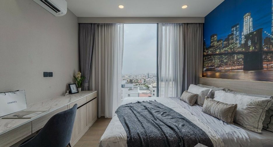 For rent 2 bedrooms condo in Pathum Wan, Bangkok