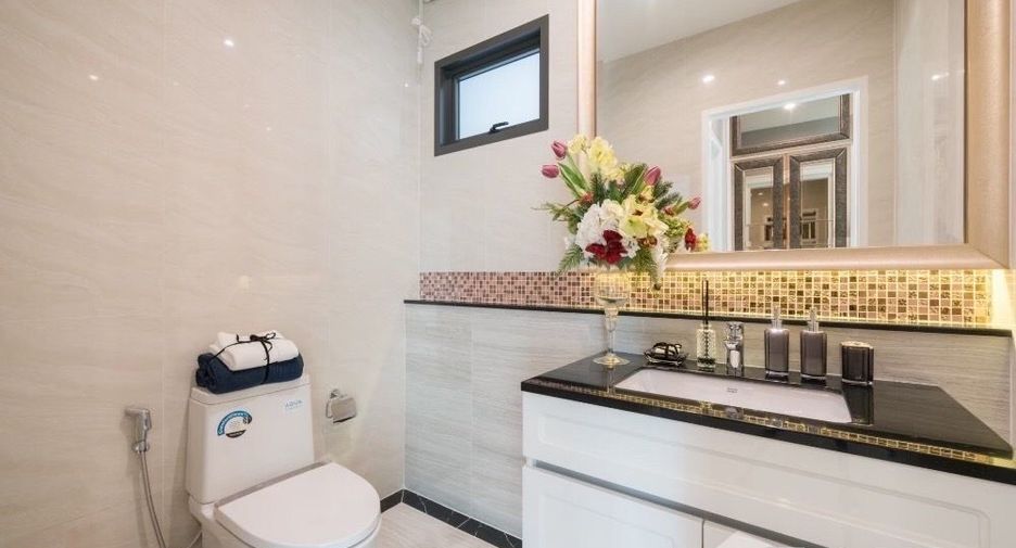 Villa zur Miete mit 4 Zimmer in Prawet, Bangkok