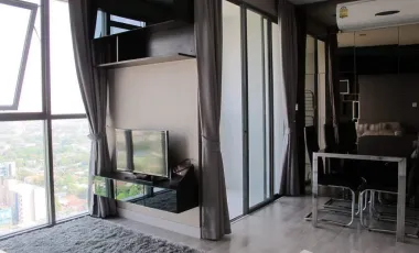 For rent 2 bedrooms condo in Phra Khanong, Bangkok