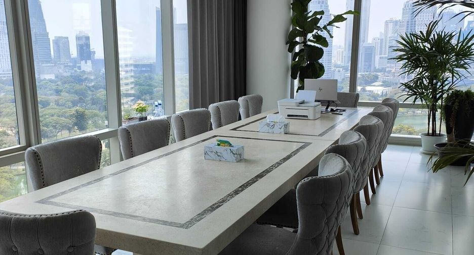Wohnung zur Miete mit 3 Zimmer in Pathum Wan, Bangkok