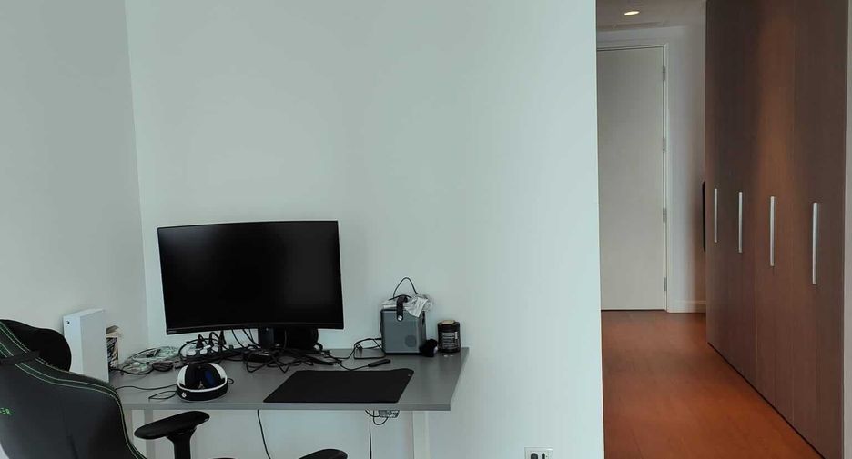 Wohnung zur Miete mit 3 Zimmer in Pathum Wan, Bangkok