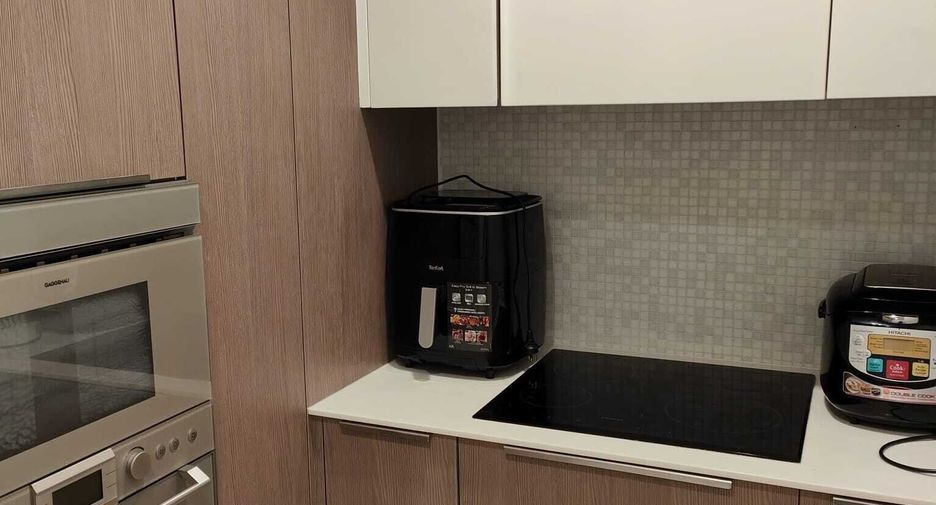 Wohnung zur Miete mit 3 Zimmer in Pathum Wan, Bangkok