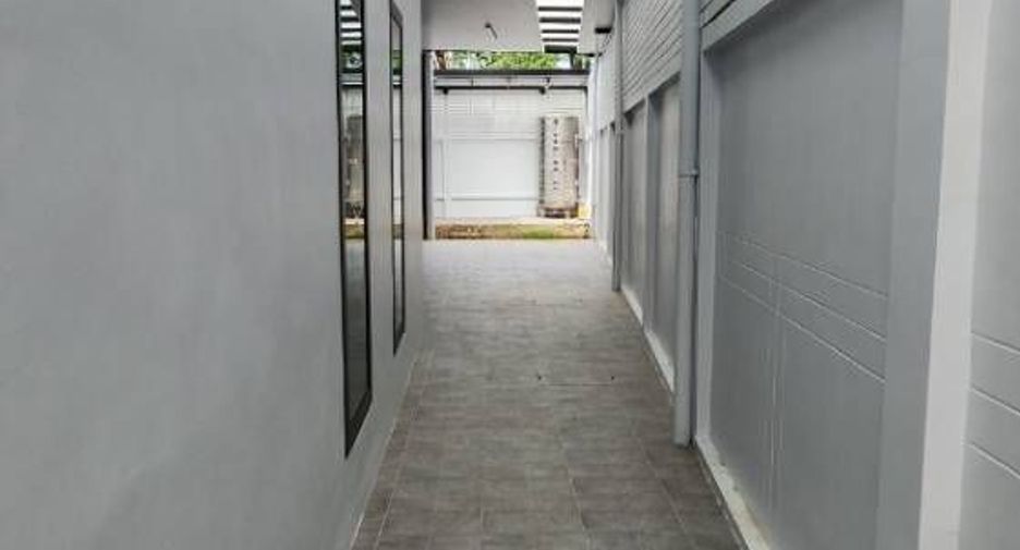À louer 5 chambres maison à Watthana, Bangkok