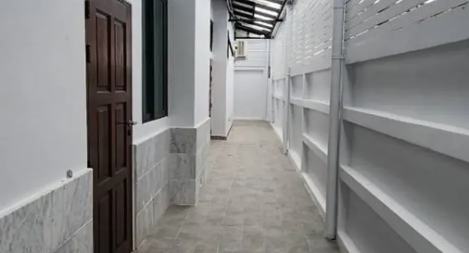 À louer 5 chambres maison à Watthana, Bangkok