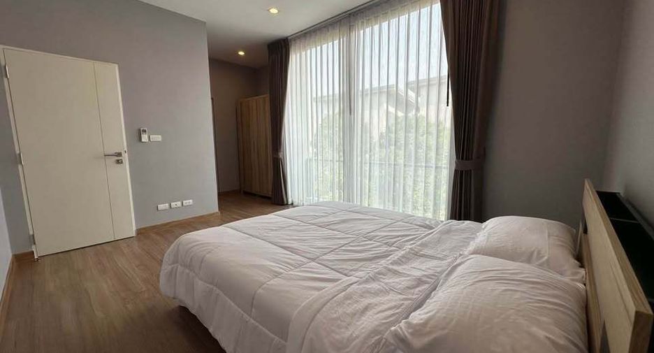 For rent 4 bedrooms house in Lat Phrao, Bangkok