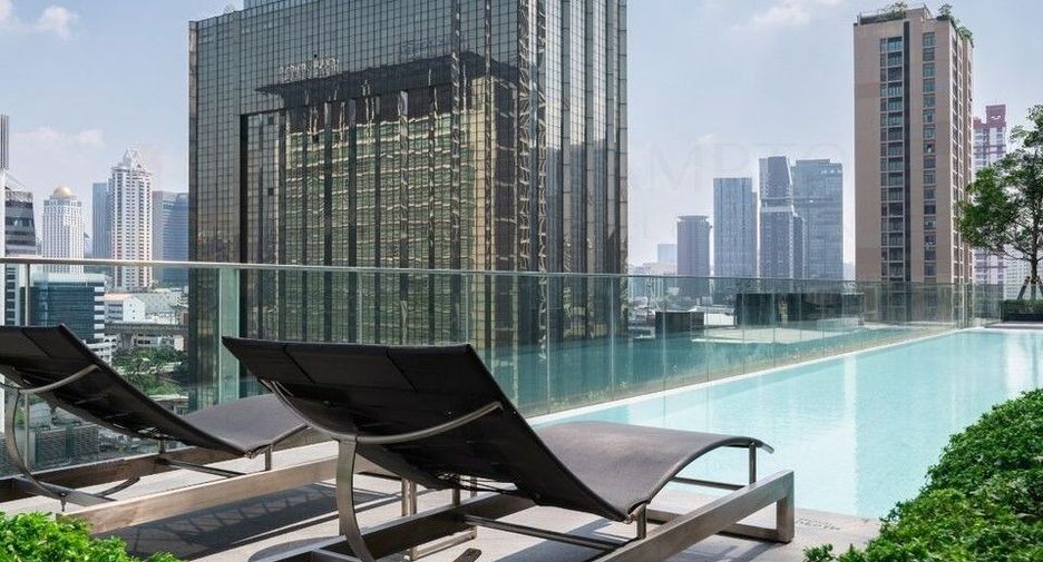 For rent 2 bedrooms condo in Ratchathewi, Bangkok