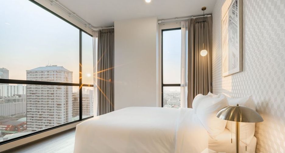 For rent 2 bedrooms condo in Ratchathewi, Bangkok