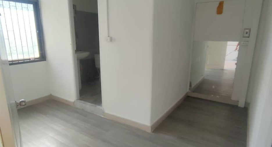 For rent 6 ベッドルーム retail Space in Bang Kapi, Bangkok