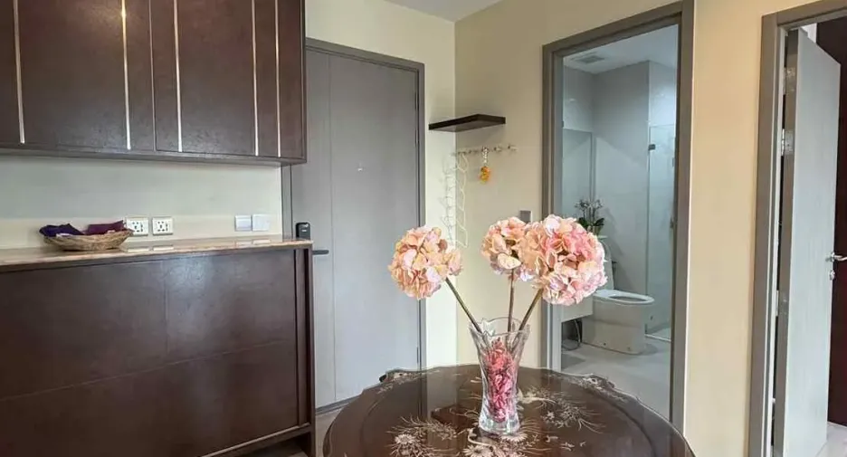 For rent 1 bed condo in Huai Khwang, Bangkok