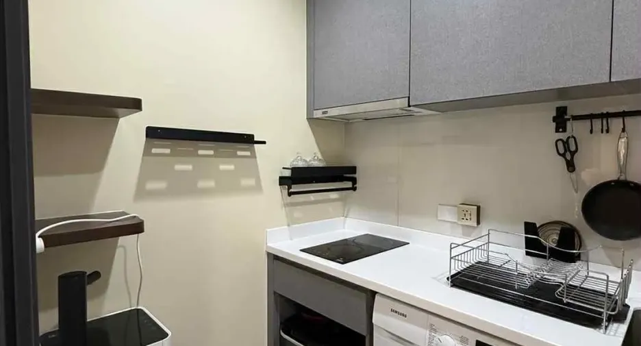 For rent 1 bed condo in Huai Khwang, Bangkok