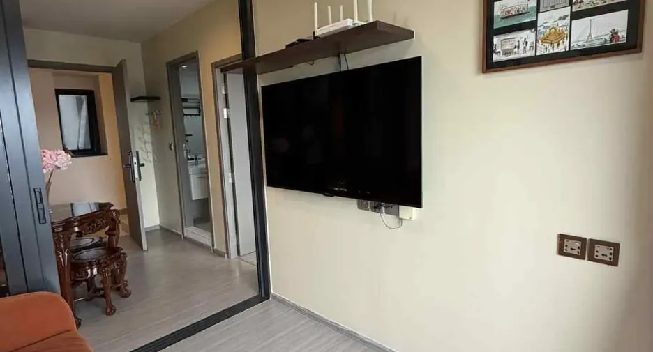 For rent 1 bed condo in Huai Khwang, Bangkok