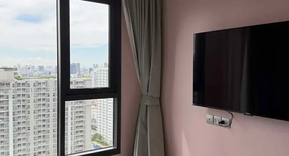 For rent 1 bed condo in Huai Khwang, Bangkok