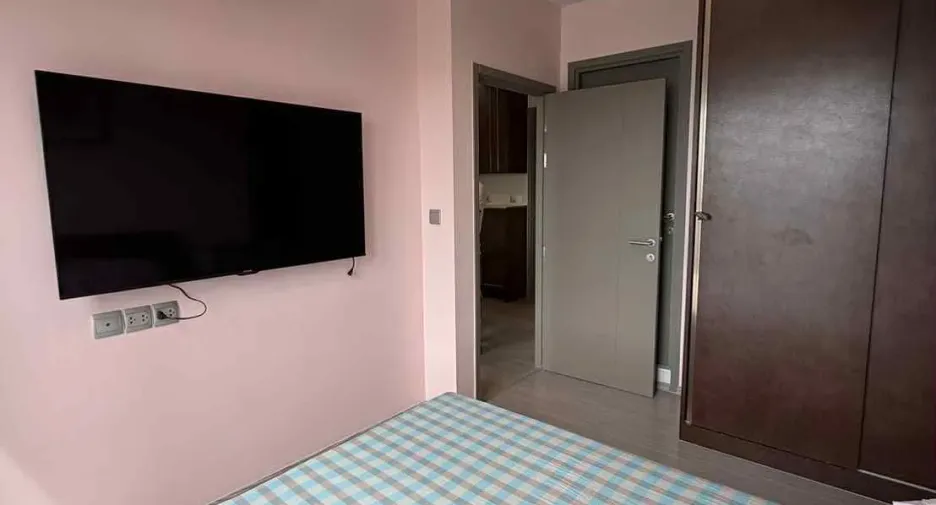 For rent 1 bed condo in Huai Khwang, Bangkok