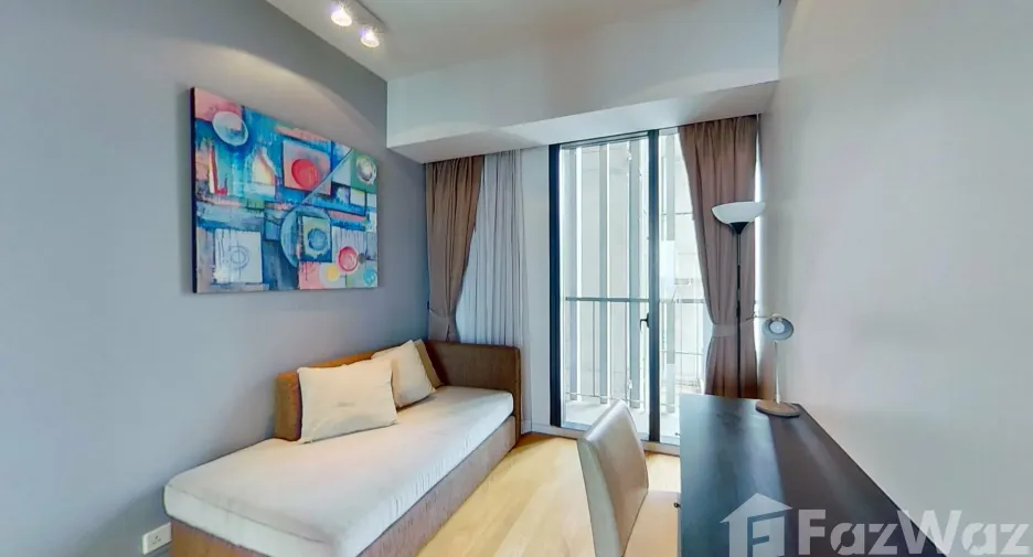 For rent 3 bedrooms condo in Sathon, Bangkok