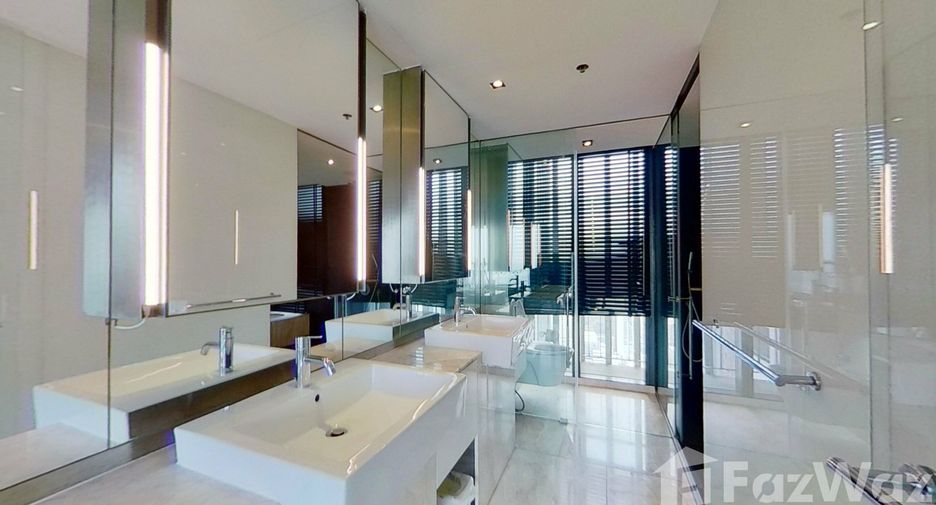 For rent 3 bedrooms condo in Sathon, Bangkok