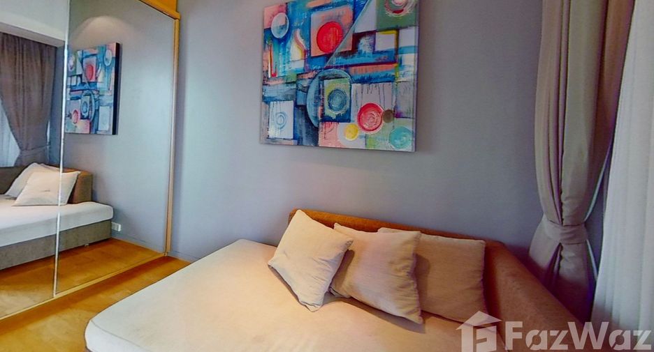 For rent 3 bedrooms condo in Sathon, Bangkok