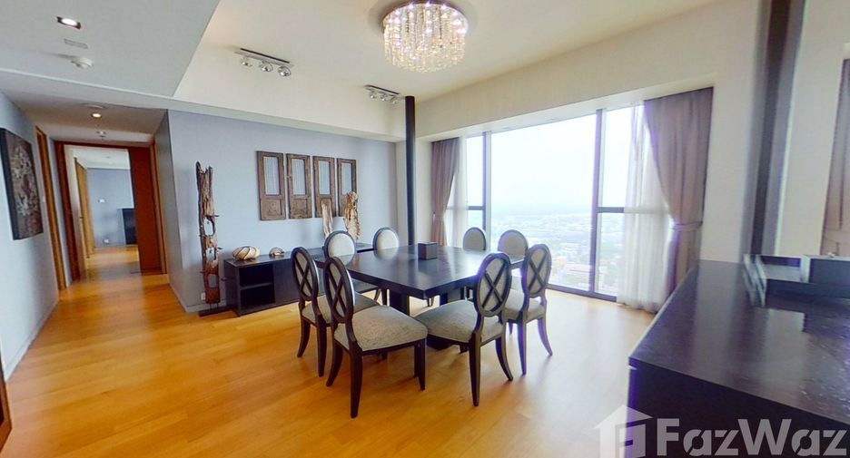 For rent 3 bedrooms condo in Sathon, Bangkok