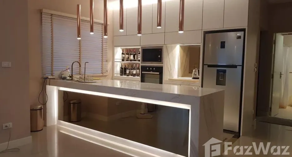For rent 4 bedrooms house in Saphan Sung, Bangkok