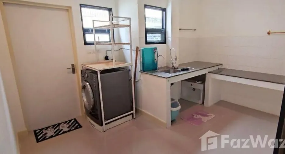 For rent 4 bedrooms house in Saphan Sung, Bangkok