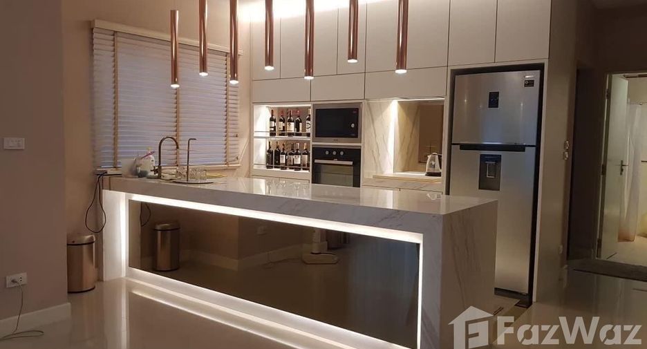 For rent 4 bedrooms house in Saphan Sung, Bangkok