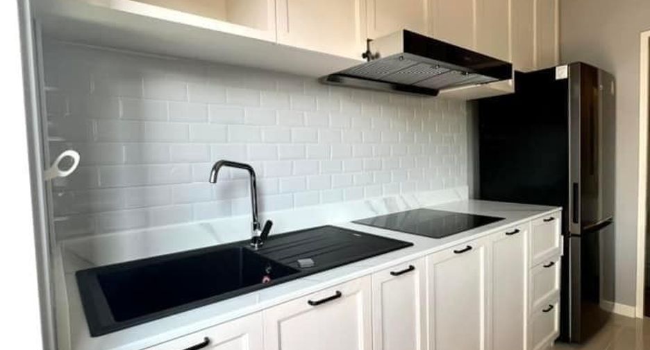 For rent 3 bedrooms townhouse in Bang Bo, Samut Prakan