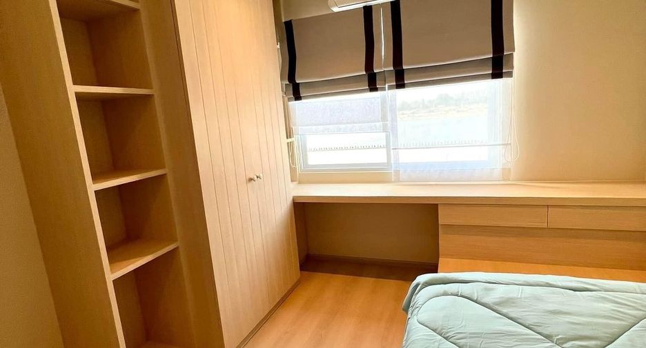 For rent 3 bedrooms townhouse in Bang Bo, Samut Prakan