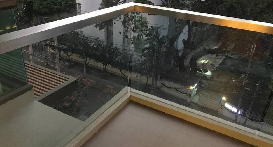 For sale 1 bed condo in Watthana, Bangkok