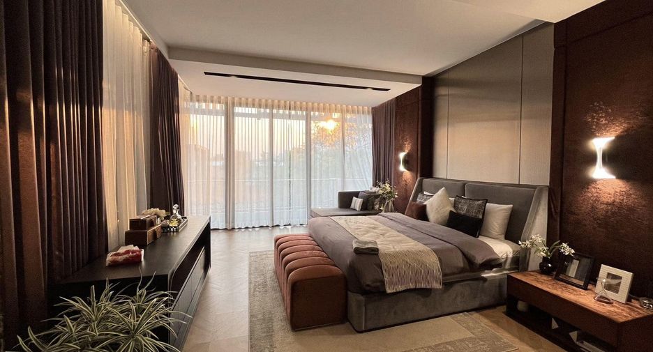 Casa en alquiler de 5 habitaciones en Bang Na, Bangkok