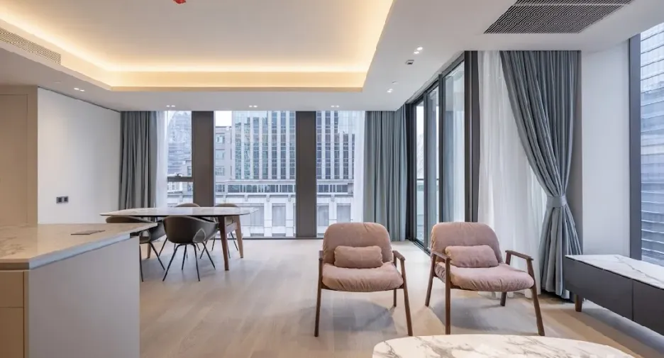 À louer 2 chambres condo à Pathum Wan, Bangkok