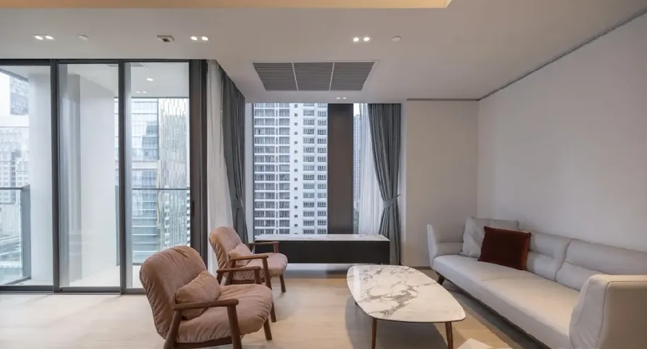 À louer 2 chambres condo à Pathum Wan, Bangkok