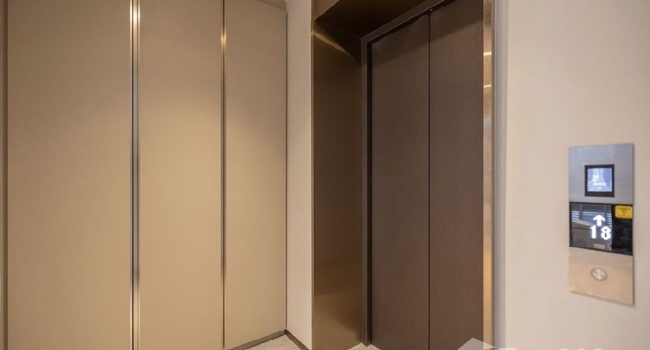 À louer 2 chambres condo à Pathum Wan, Bangkok