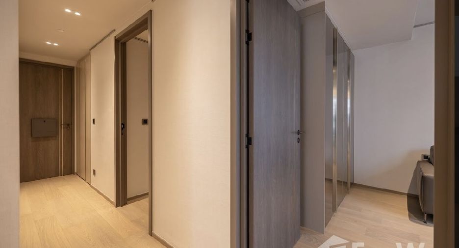 À louer 2 chambres condo à Pathum Wan, Bangkok
