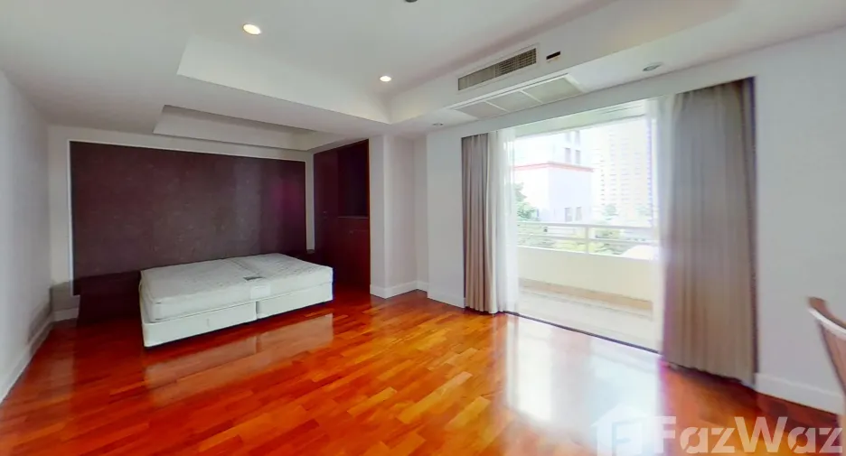 Condo en alquiler de 4 habitaciones en Watthana, Bangkok