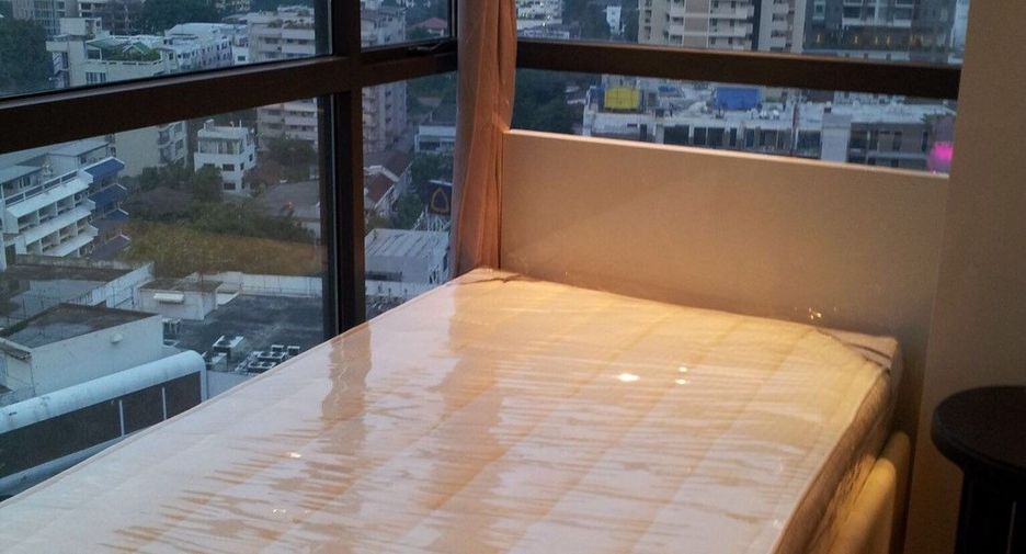 Condo en alquiler de 2 habitaciones en Khlong Toei, Bangkok