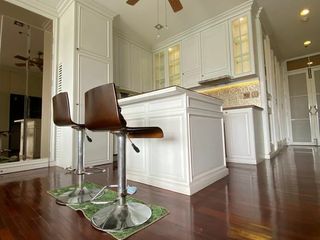 For rent 3 bedrooms condo in Ratchathewi, Bangkok