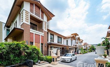 ให้เช่า 4 ห้องนอน บ้านเดี่ยว ใน วัฒนา, กรุงเทพฯ