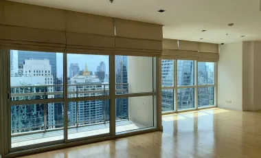 For rent 4 bedrooms condo in Pathum Wan, Bangkok