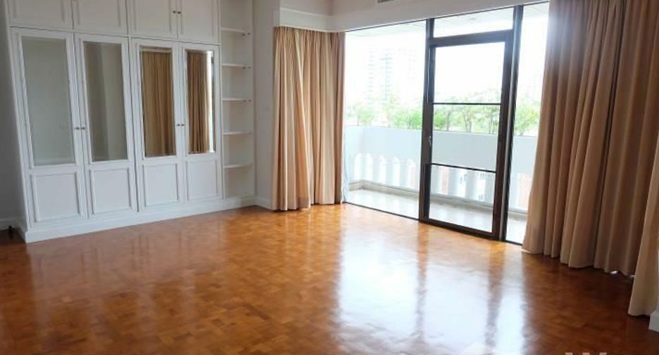 Condo en alquiler de 4 habitaciones en Sathon, Bangkok