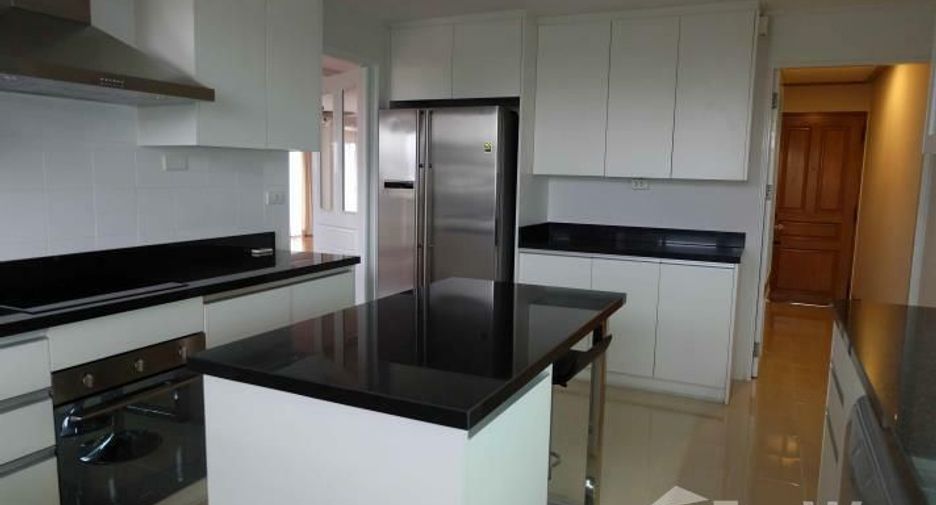 Condo en alquiler de 4 habitaciones en Sathon, Bangkok