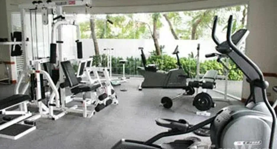 Condo en alquiler de 4 habitaciones en Sathon, Bangkok