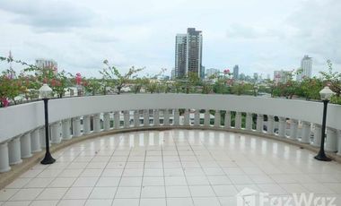 For rent 4 ベッドルーム condo in Sathon, Bangkok