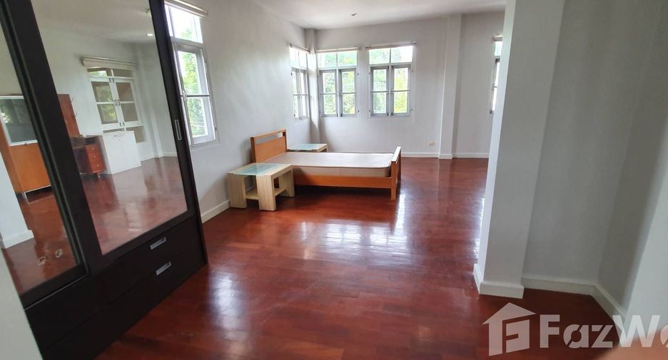 For rent 3 bedrooms house in Prawet, Bangkok