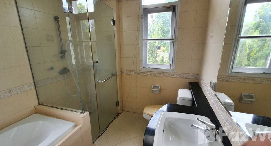 For rent 3 bedrooms house in Prawet, Bangkok
