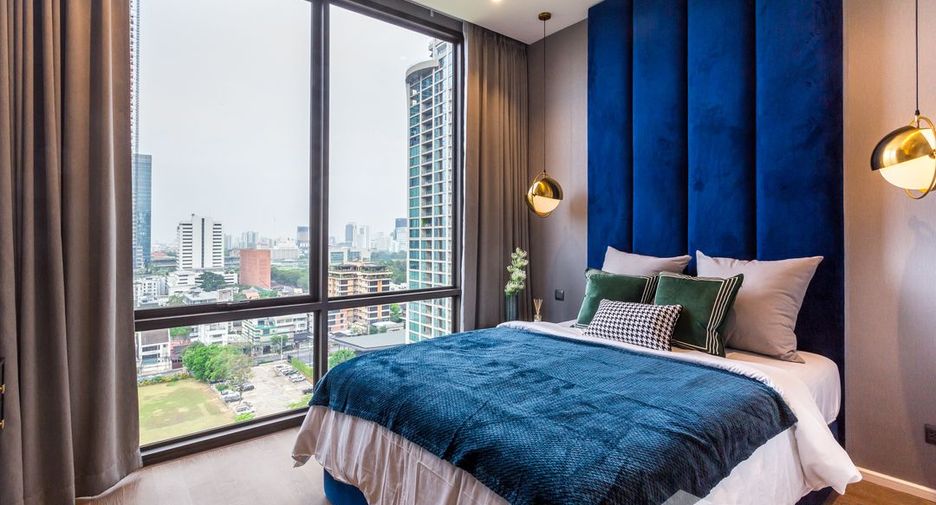 À louer 2 chambres condo à Pathum Wan, Bangkok