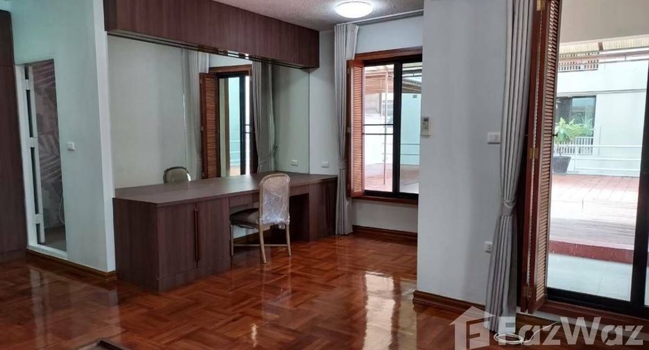 For rent 3 bedrooms apartment in Pathum Wan, Bangkok